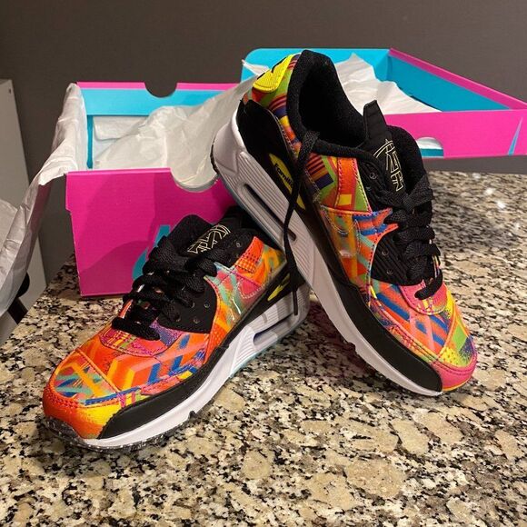Nike Shoes - Nike Air Max 90 x LHM "Familia"
